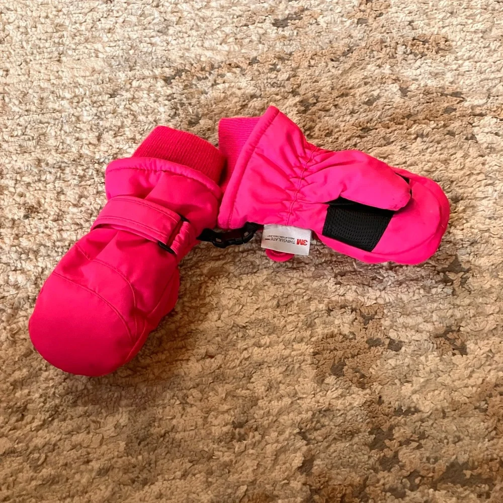 3M Thinsulate Bright Pink Kids Mittens